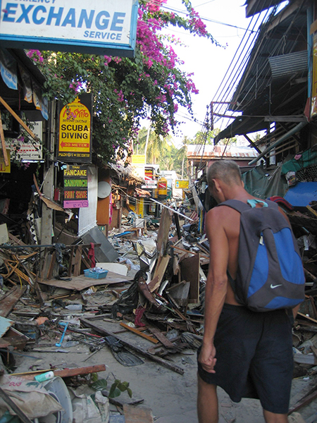 Tsunami Thailand Phi Phi Island 2004